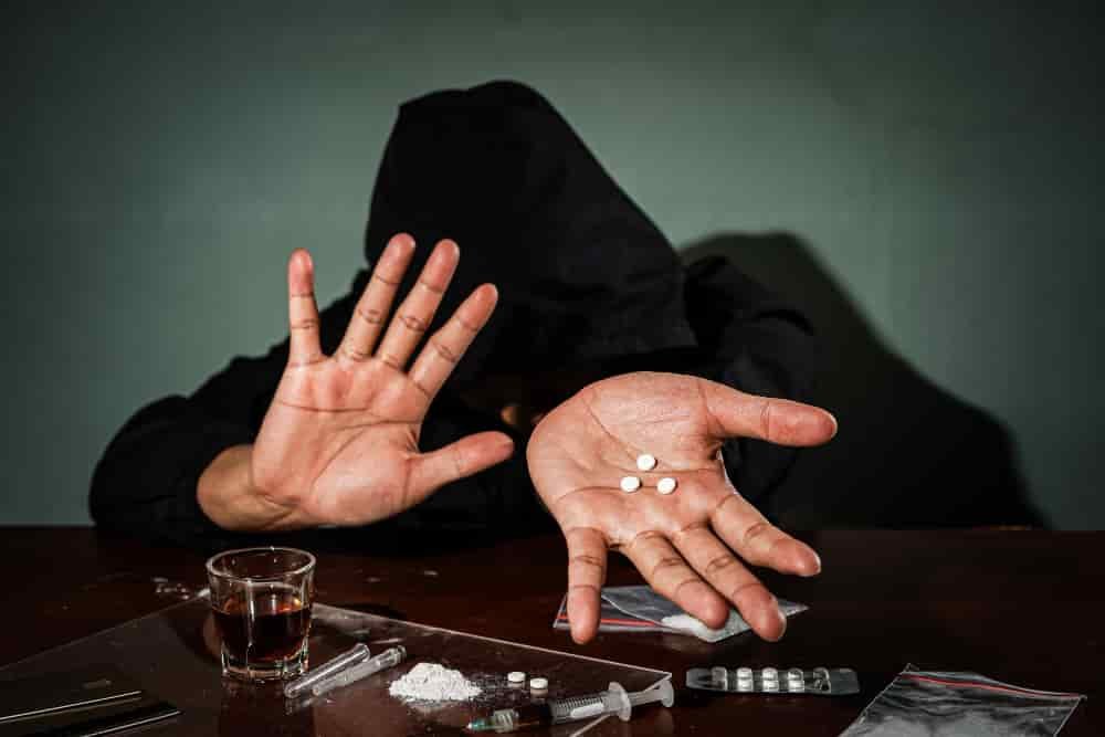 Marocchino nascondeva 7.000€ in contanti