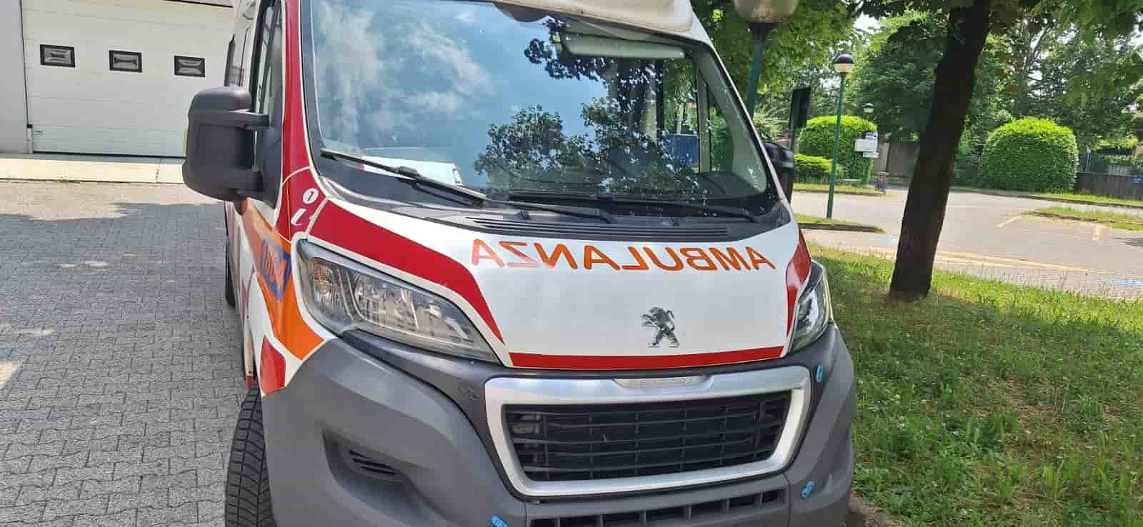 Parabiago: cade nel canale Villoresi